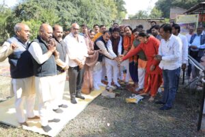 आज की खबर आज हीआष्टा हैडलाइनखेड़ापति परिसर, मुक्तिधाम पर एक-एक हाई मास्ट लाईट एवं मुखर्जी मैदान पर लगेगी दो फ्लड लाईट विधायक, नपाध्यक्ष सहित पार्षदों ने किया कार्य का भूमिपूजन