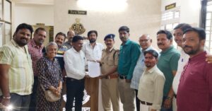 आज की खबर आज ही…आष्टा हैडलाइन…आष्टा की नवीन कृषि उपज मंडी खरीफ के नये सीजन में शुरू करना मेरा लक्ष्य-विधायक गोपालसिंह इंजीनियर,मंडी बोर्ड के अधिकारियों,इंजीनियरों के साथ विधायक ने की बैठक,कार्यो की समीक्षा कर दिये निर्देश,चल रहे एवं प्रस्तावित कार्यो में तेजी लाये,जल्द ही नवीन मंडी का करेंगे दौरा