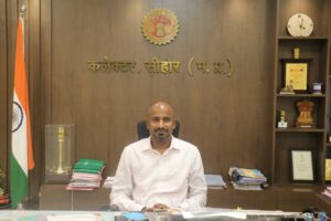 खबरो का संसार…आष्टा हैडलाइन,लोक सेवा गारंटी के प्रकरण के निराकरण में अनावश्यक विलंब करने पर भैरूंदा नगर पालिका सीएमओ पर 750/₹ का लगाया गया जुर्माना,काम को टालने वाले अधिकारियों को ये कार्यवाही एक संकेत है