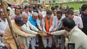 खबरो का संसार….आष्टा हैडलाइन,ये मोदी जी का नया भारत है,इसमें हर ग्राम का होगा समग्र विकास-विधायक गोपालसिंह इंजीनियर,ग्राम पिरानाखेड़ी में 11 लाख की लागत से धर्मशाला टीन शेड एवं बाउंड्रीवाल निर्माण का विधायक ने कियाभूमिपूजन,नवीन निर्माण-विकास कार्यो के लिये 03 लाख की घोषणा की