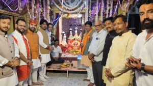 खबरो का संसार…..आष्टा हैडलाइन,उत्साह,उमंग,श्रद्धा,भक्ति के साथ मनाई गई भगवान श्री कृष्ण जन्माष्टमी ,आकर्षक सजे मन्दिर,हुएअभिषेक, महाआरती,निकला चल समारोह,विधायक हुए शामिल,रात 12 बजे आरती के बाद हुआ प्रसाद वितरण