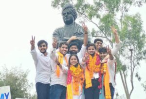 खबरो का संसार…..आष्टा हैडलाइन,दिल्ली विश्वविद्यालय छात्रसंघ चुनाव में ABVP की तीन सीटों पर जीत,आष्टा में कार्यकर्ताओं ने मनाया जश्न