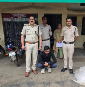 खबरो का संसार….आष्टा हैडलाइन,आबकारी एक्ट में फरार जावर का आरोपी रोहित प्रजापति गिरफ्तार